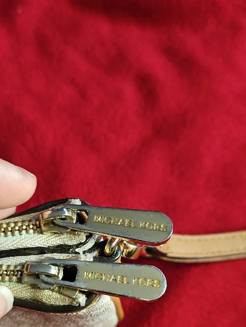 Michael Kors compact michael